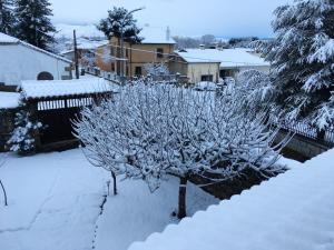 4 bedrooms house with enclosed garden and wifi at Navarredonda de Gredos