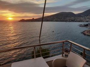 Seaside View Apartment