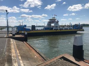 Bed&Breakfast Maasland