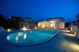 Beautiful Villa Ftelia Myconos Greece