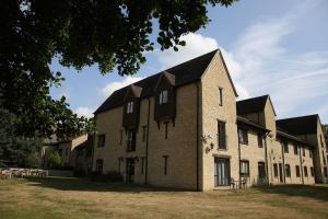 Abingdon Road, Oxford, OX1 4PS, England.