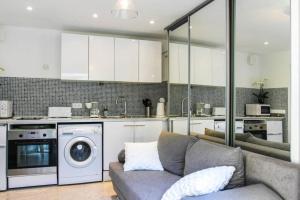 Appartements Appartement lumineux avec terrasse jardin et acces piscine : photos des chambres