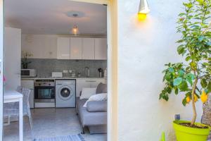 Appartements Appartement lumineux avec terrasse jardin et acces piscine : photos des chambres