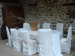 Sejours chez l'habitant CHAMBRE ROMANTIQUE CHEZ L'HABITANT a LAMBALLE : photos des chambres