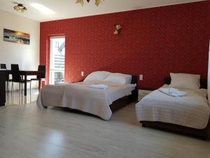 Apartamenty Maja -Pokoje - Domy wakacyjne -Basen Podgrzewany -Jacuzzi