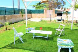 obrázek - 3 bedrooms house at Torre San Giovanni 700 m away from the beach with enclosed garden and wifi