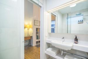 Beachside Loft St Kilda west