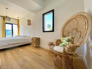 Villas de standing avec magnifique vue mer et piscines privees, Sagone : photos des chambres
