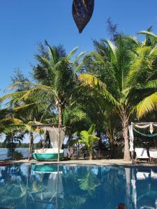 Le Domaine De Tam Hai Resort