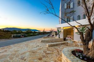 Pinelopi Beach Suites Chania Greece