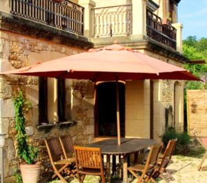 Maison de 2 chambres avec piscine partagee jardin amenage et wifi a Saint Cybranet