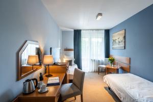 Twin Room with Balcony room in Hotel Nawigator