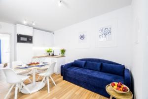 Apartament 1B Niebieskie Apartamenty Poddąbie z basenem krytym, odkrytym, salą zabaw, animacjami