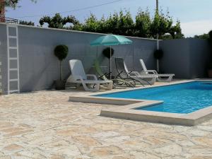 Leonie Apartment 4 Stern