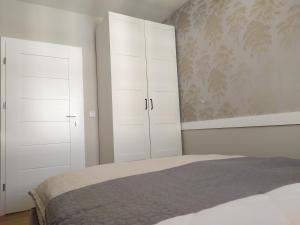 Kraków City Center Navyblue Luxury Apartment