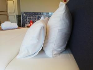 Lx Art Flats | Flat One