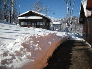 Comfortable Chalet in Giarola with Mountain View