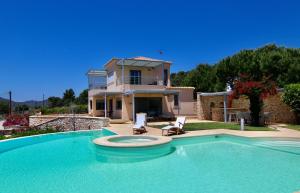 Grand Bleu Apartments & Villas Argolida Greece