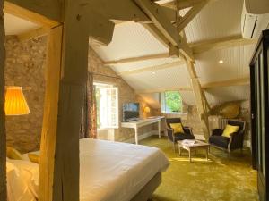 Hotels Le Moulin du Roc : photos des chambres