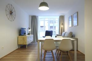 Pepita by Smiling Rentals