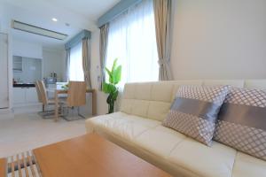 NM31 Liz Osaka Castle