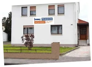 Pension Highway Bünde - بوندي