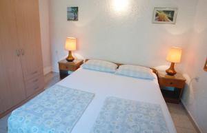 Villa Regina island Cres, 70m from the sea