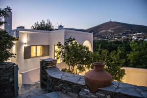 Beachside Villa Agios Sostis Tinos Greece