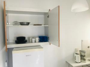 Korona beach apartments-sea view suite