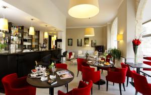 Hotels Hotel Le Renoir : photos des chambres