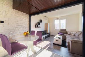 One Bedroom Apartment with Balcony room in Apartment Caluna