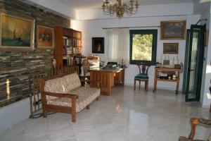 Seafront Maisonette in Kardamyli Messinia Greece