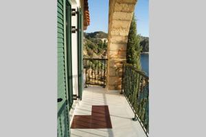 Seafront Maisonette in Kardamyli Messinia Greece