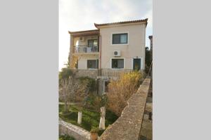 Seafront Maisonette in Kardamyli Messinia Greece