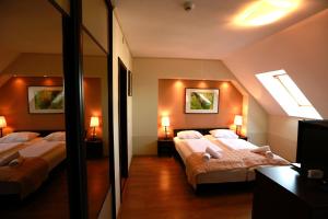 Standard Double or Twin Room with Balcony room in Fürjes Villa Panzió