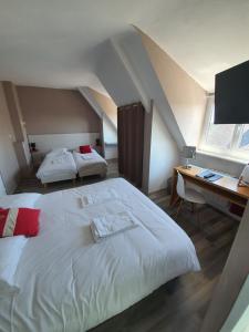 Hotels La Marine : photos des chambres