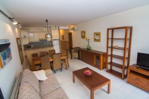 Agi Residencial Almadraba