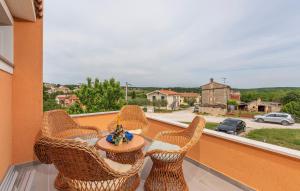 Apartment Complex Villa Visnjan with Pool 