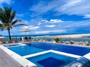 Jangadeiro Praia Hotel Resort - Parque Aquático e Pé na Areia