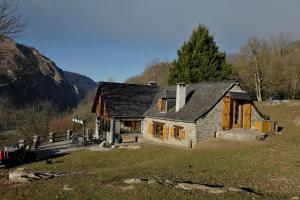 Lodges La Bergerie de Louvie : photos des chambres