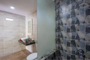 Hellys Secret Garden Cottage