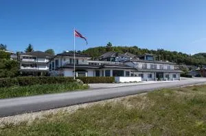 Aursnes Hotell - Sykkylven