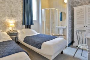Hotels Hotel Restaurant La Verperie : Chambre Quadruple