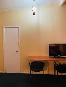 County Lodge Motor Inn