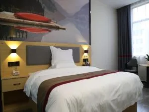 Thank Inn Chain Hotel Xinyang Gushi County Hongsu Avenue - Qupu