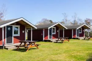 Rödlix Vandrarhem & Camping - Ås