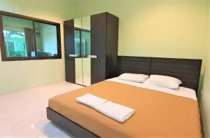 Chalong Stay Well by Palai Seafood - 查龙