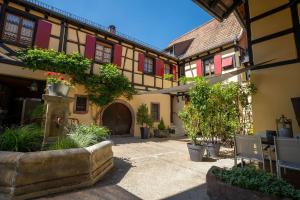 B&B / Chambres d'hotes La Cour St-Fulrad - Les Suites : photos des chambres