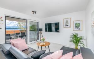 Modern Apartments Elle Malinska