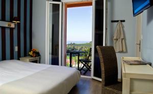 Hotels Les Jardins Du Cedre : Chambre Confort avec Balcon - 2ème Étage - Vue sur Mer